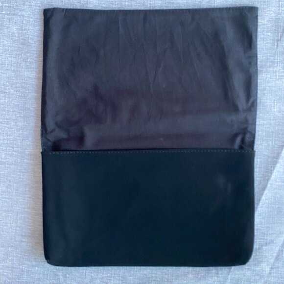 Chanel Shopping Bag + Suede-like Pouch + Cleaning Cloth - 💯 Auth - Picture 7 of 9